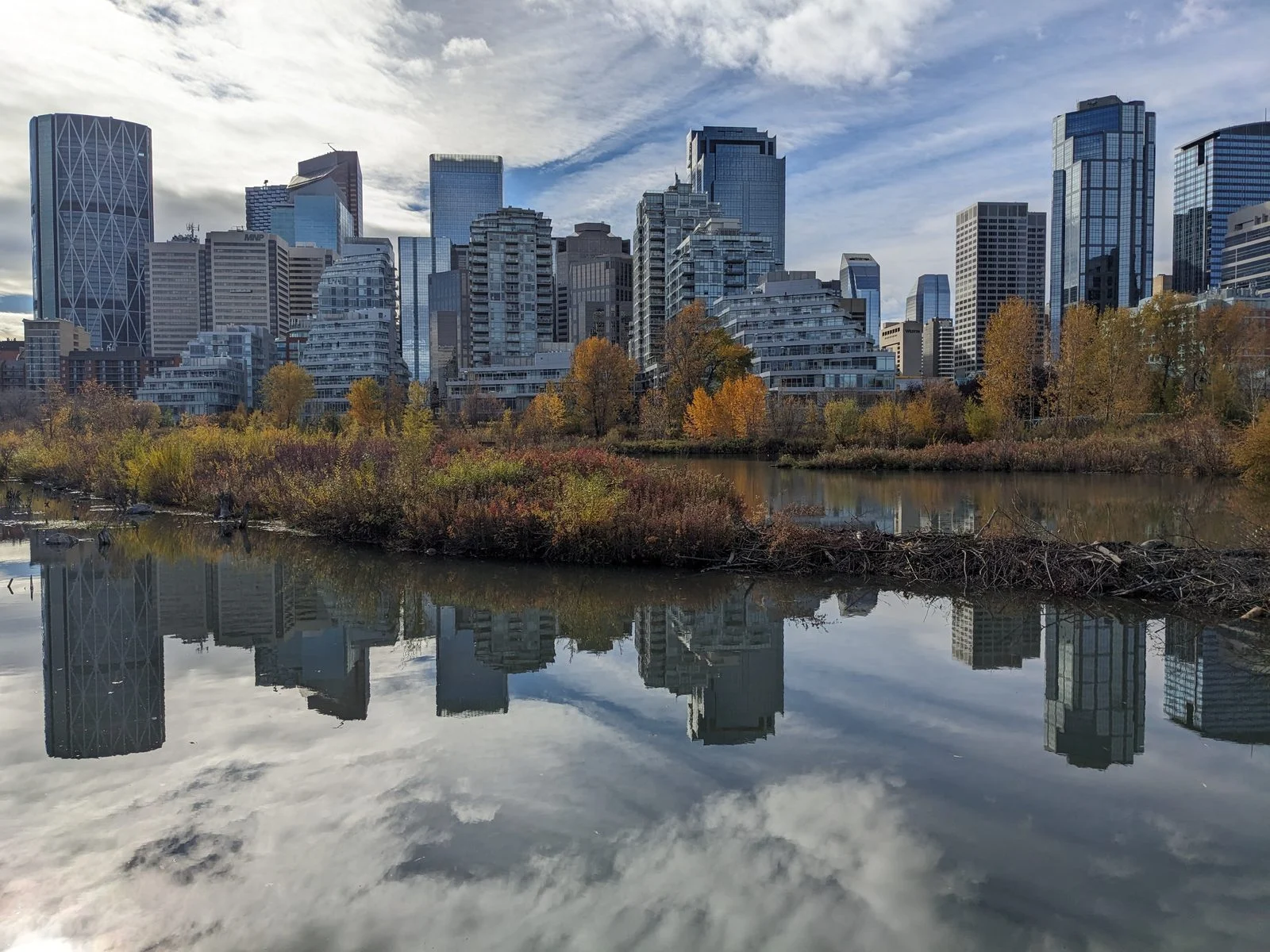 Alberta High-Speed Rail 2026 — Smith Launches Private-Sector Bids For Edmonton–Calgary Line 2 Calgary skyline, the southern anchor of the planned Alberta High-Speed Rail line