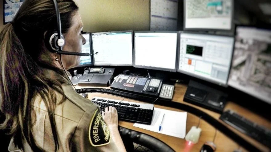 B.c. 911 Goes Digital 2026 — E-Comm Begins Next-Generation 9-1-1 Migration 1 911 dispatcher with headset at a dispatch console