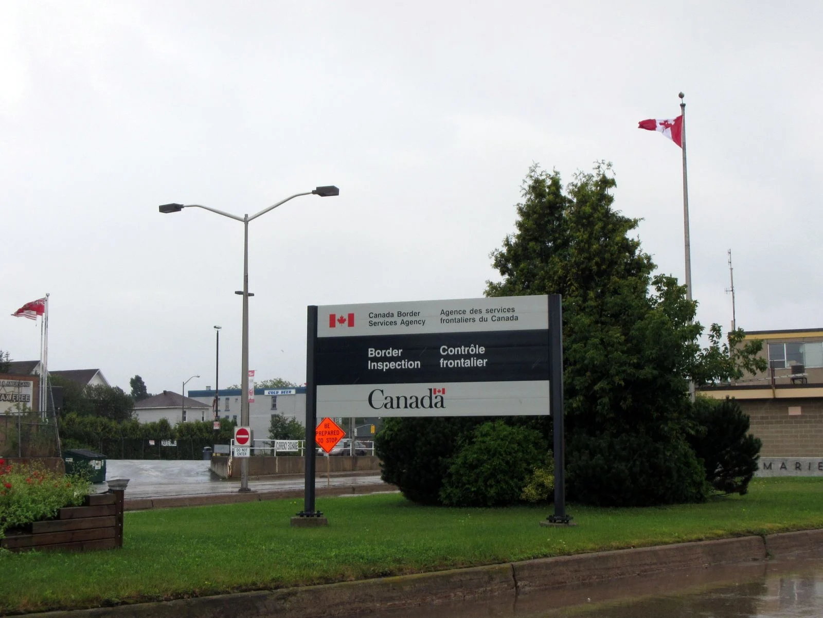 Cbsa Essex County Firearms Bust 2026 — 53 Guns Seized, Man Charged In Cross-Border Smuggling Ring 1 Canada Border Services Agency border inspection sign