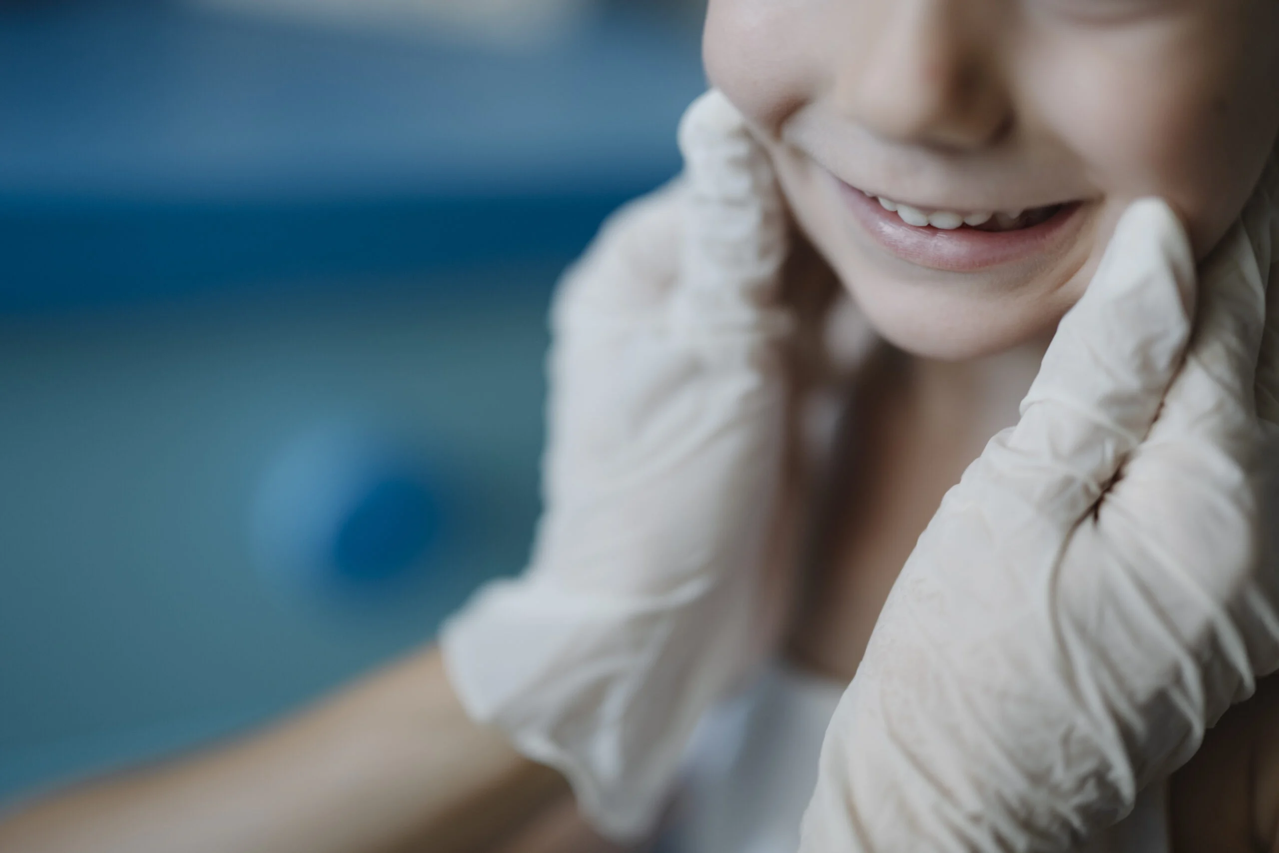 Canada Dental Care Plan 2026 — Manitoba'S September 1 Rule Change And Who'S Covered Now 2 A child receiving a dental checkup in a bright clinic, one of the preventive services covered by the Canada Dental Care Plan