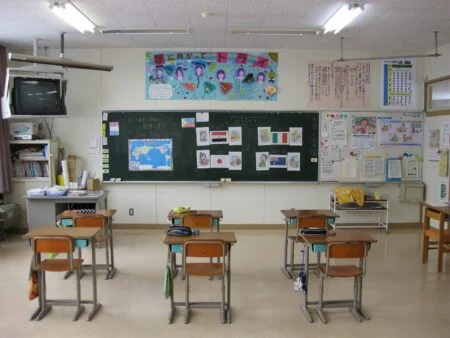 Etfo Strike Vote Set For November As Ontario Teacher Talks Stall Empty elementary school classroom with student desks