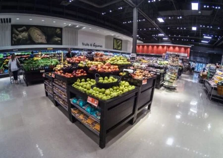 Metro Laval Strike Ends 2026 — 550 Workers Ratify Deal After Six-Month Produce Warehouse Walkout Produce displays inside a Metro grocery store as the Metro Laval Strike comes to an end.