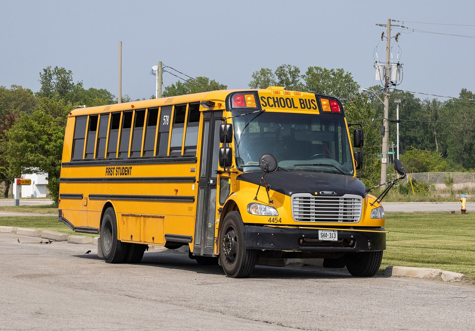 Etfo Strike Vote Set For November As Ontario Teacher Talks Stall 2 Yellow school bus in Windsor, Ontario
