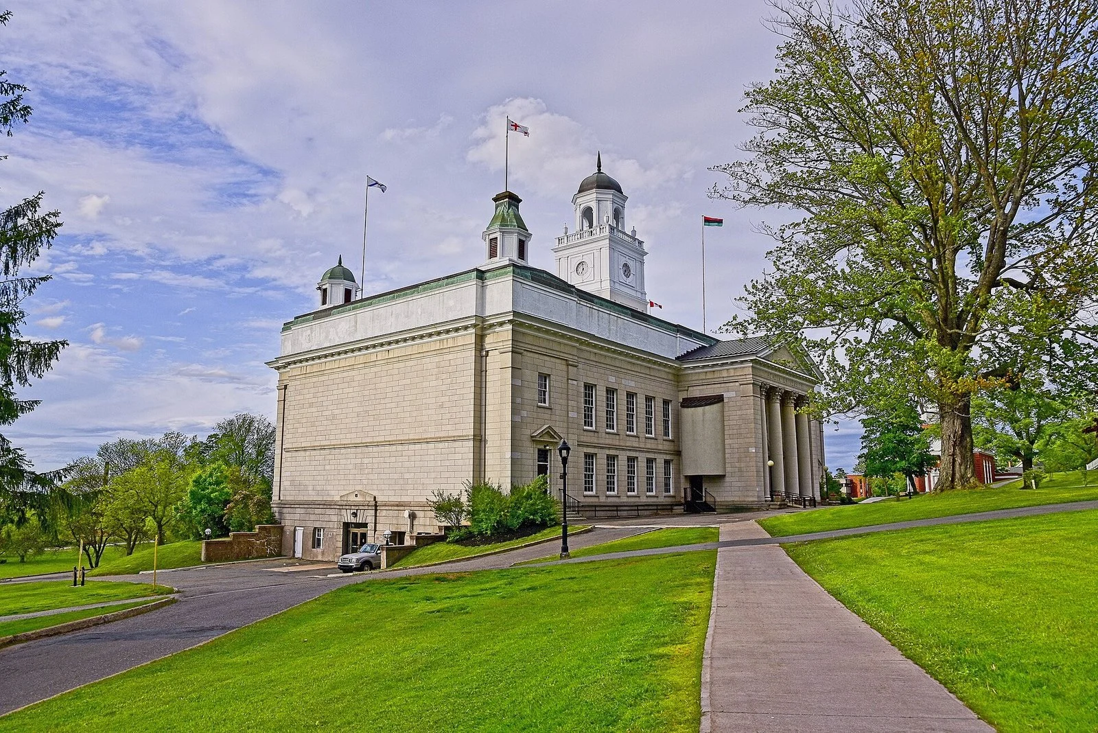 Acadia Residence Flooding 2026 — War Memorial House Closed For The Rest Of The School Year 2 Acadia University campus in Wolfville, Nova Scotia