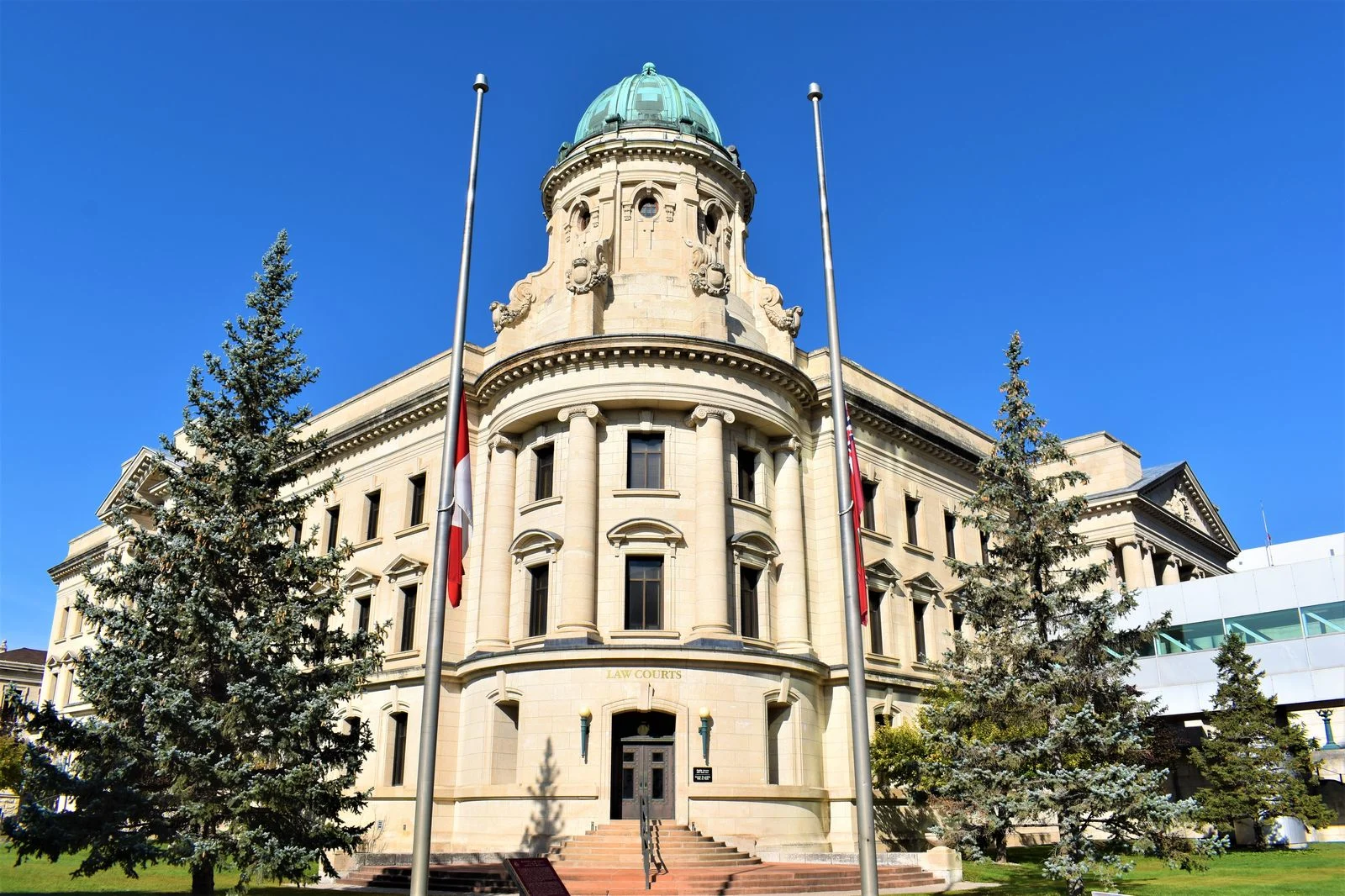 Eishia Hudson Inquest 2026 — Lawyers Urge Winnipeg Police Reform As Final Arguments Close Six Years After Fatal Shooting 1 Southeast view of the Winnipeg Law Courts building, where the Eishia Hudson Inquest final arguments are being heard