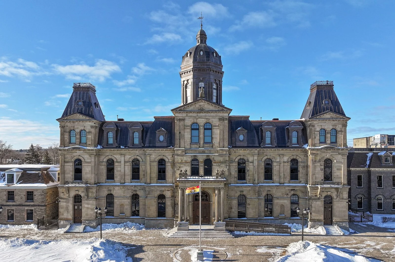 New Brunswick Online Gambling Review 2026: Private Casinos May End The Atlantic Lottery Monopoly 1 Legislative Assembly of New Brunswick in Fredericton, where the New Brunswick Online Gambling review is underway