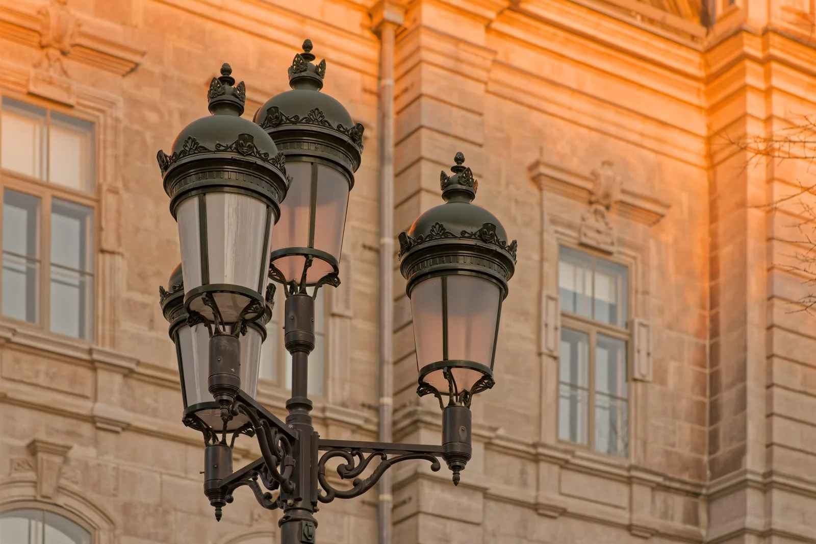 Quebec 2026 — Peq Applications Forecast Shattered As 12,364 Applications Flood In Two Months 1 PEQ Applications Forecast: street lamps outside the National Assembly of Quebec, where the PEQ estimate was set